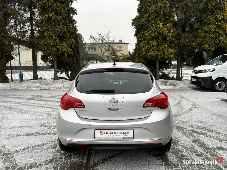 Opel Astra 14 120 Podgrzewane fotele kierownica nawigacja Tarnowskie Góry sprzedam