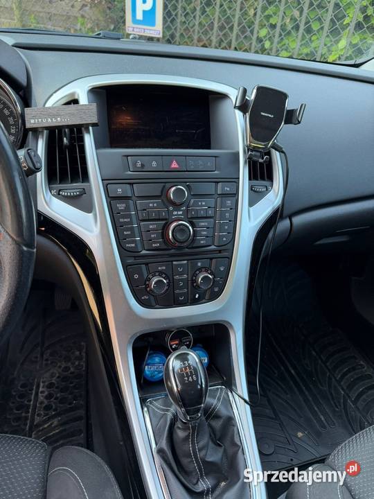 Opel Astra J 14 Turbo Benzyna 140 Klima Navi Hak 4/5
