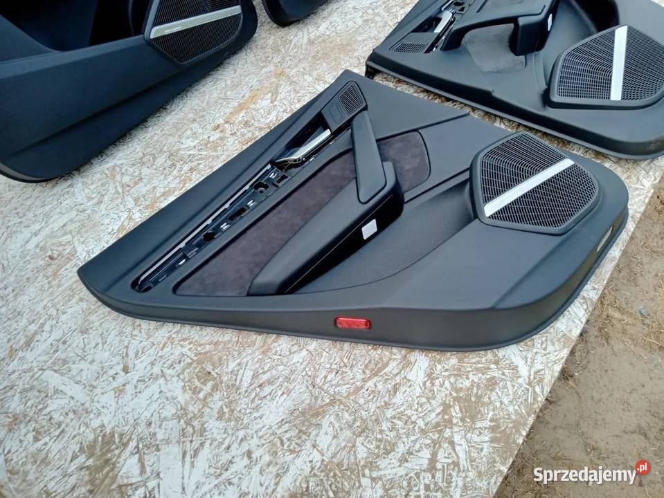 AUDI Q5 80A TAPICERKA PRAWA LEWA TYŁ ALCANTARA sprzedam