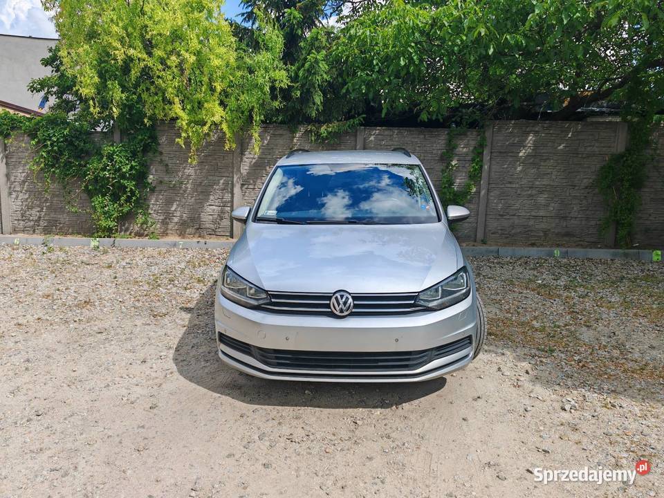Volkswagen Touran 2016 20 diesel DSG podgrzewane fotele