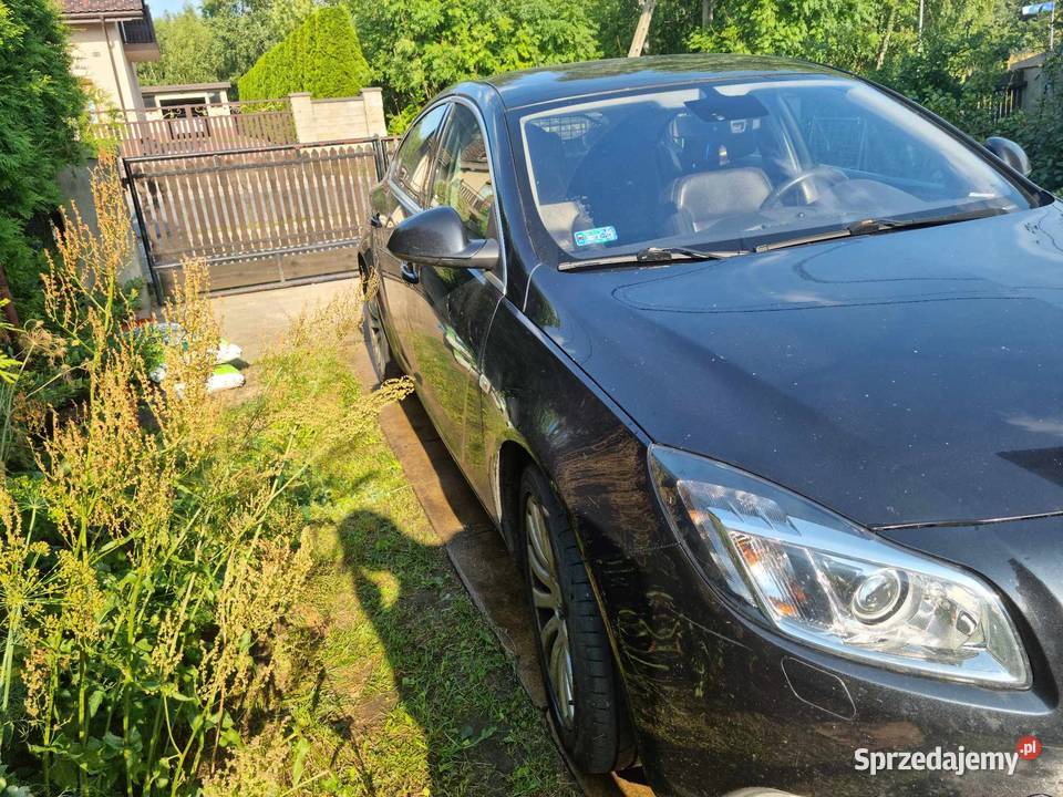 oferuje na sprzedaż auto Borowe