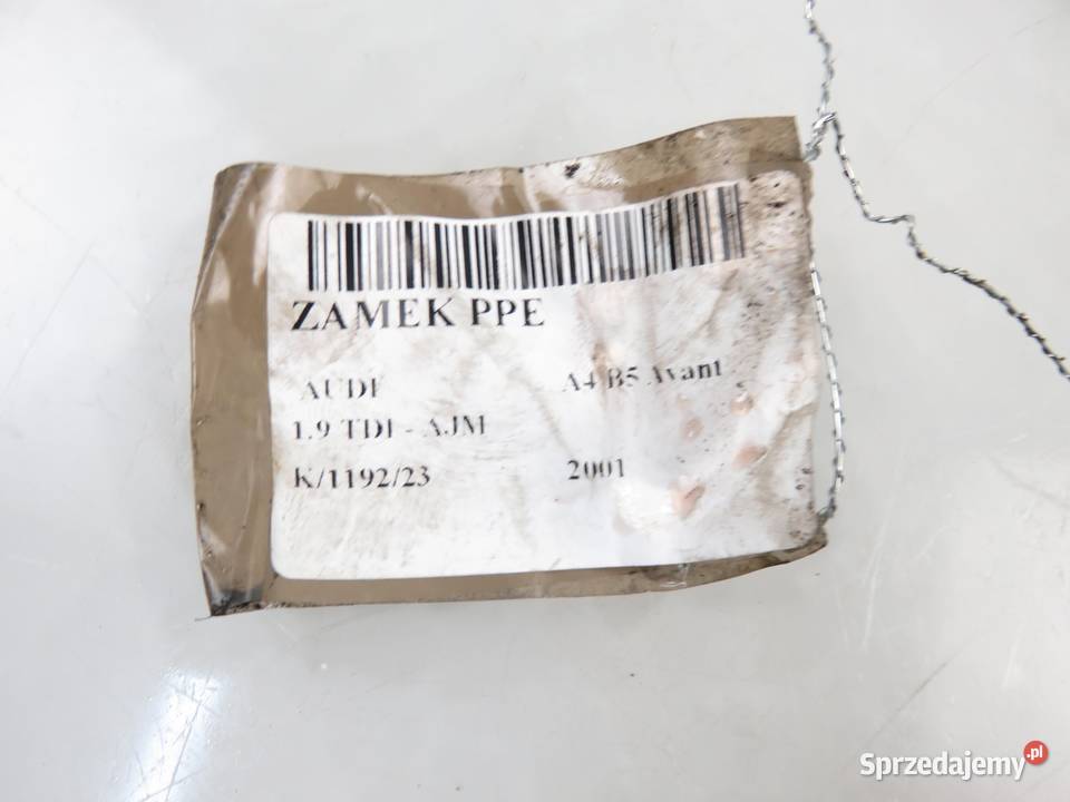 ZAMEK PRAWY PRZEDNI AUDI A4 B5 4D1837016D małopolskie