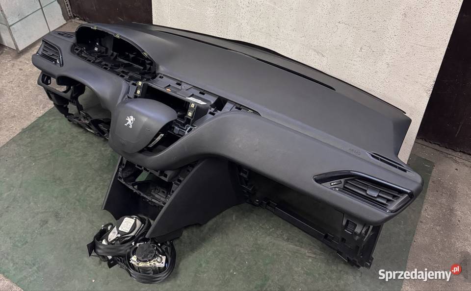 Deska rozdzielcza Peugeot 208 Grabów nad Prosną sprzedam