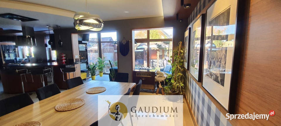 Tczew dom z trzema osobnymi mieszkaniami