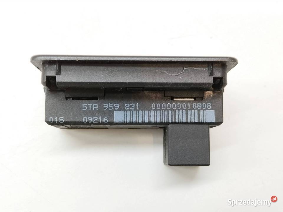 PRZEŁĄCZNIK KLAPY BAGAŻNIKA 5TA959831 VW