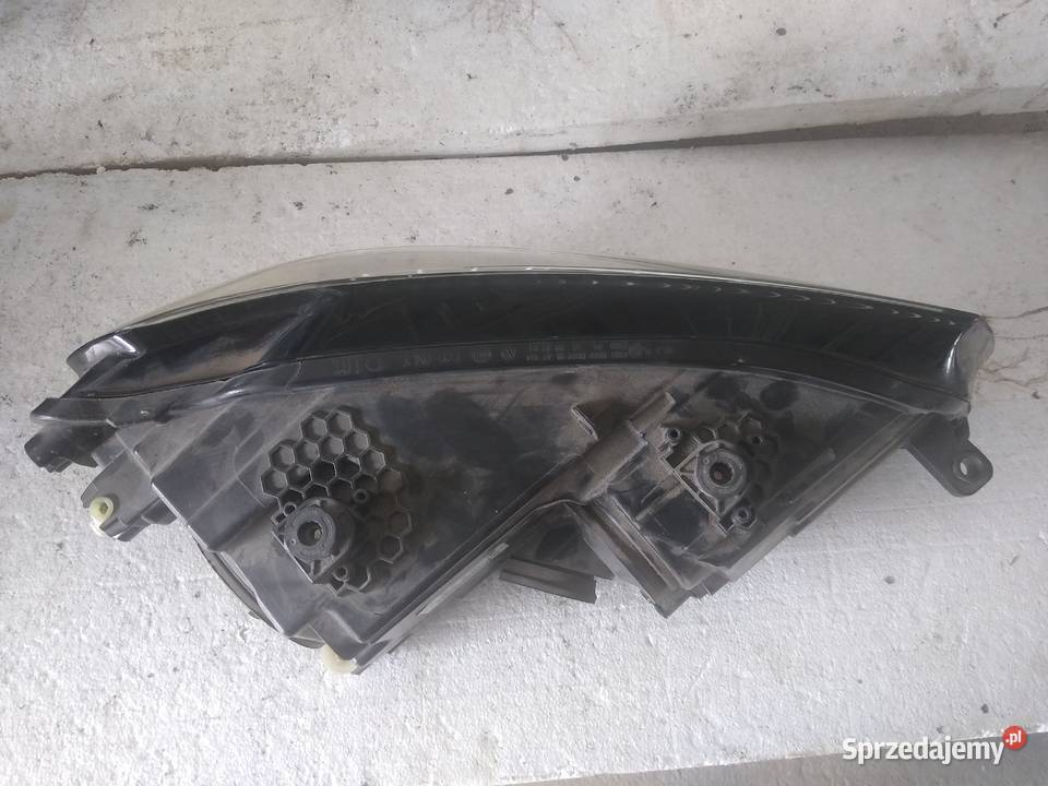 Reflektor lampa lewa przednia VW Caddy 4 Rok produkcji 2016 Olszyny sprzedam