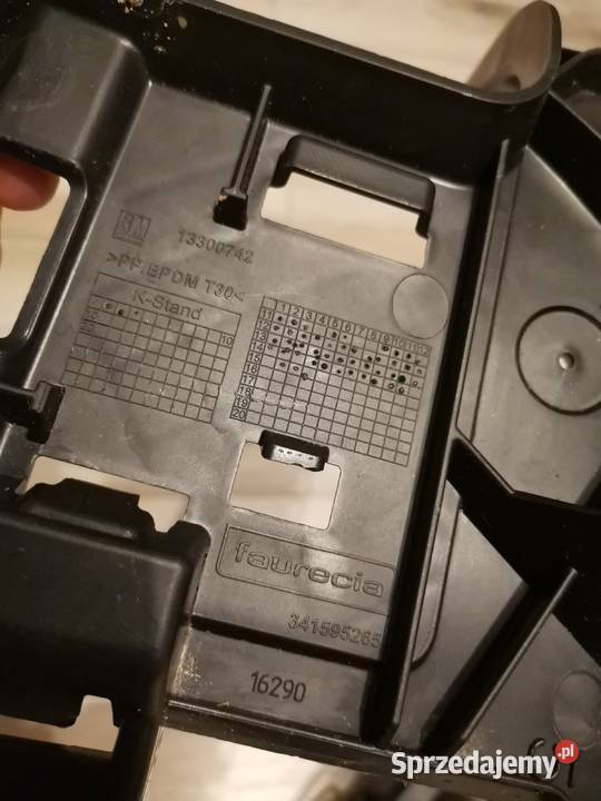 OPEL ZAFIRA C NOWY PRAWYLEWY ŚLIZG ZDERZAKA TYŁ wielkopolskie Międzychód