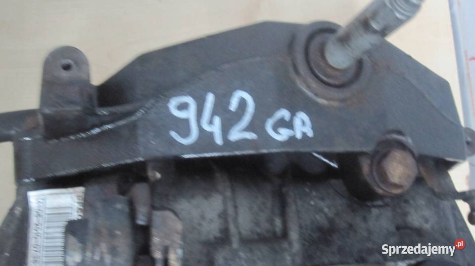 TRAFIC VIVARO 20 DCI M9R786 114 11r skrzynia