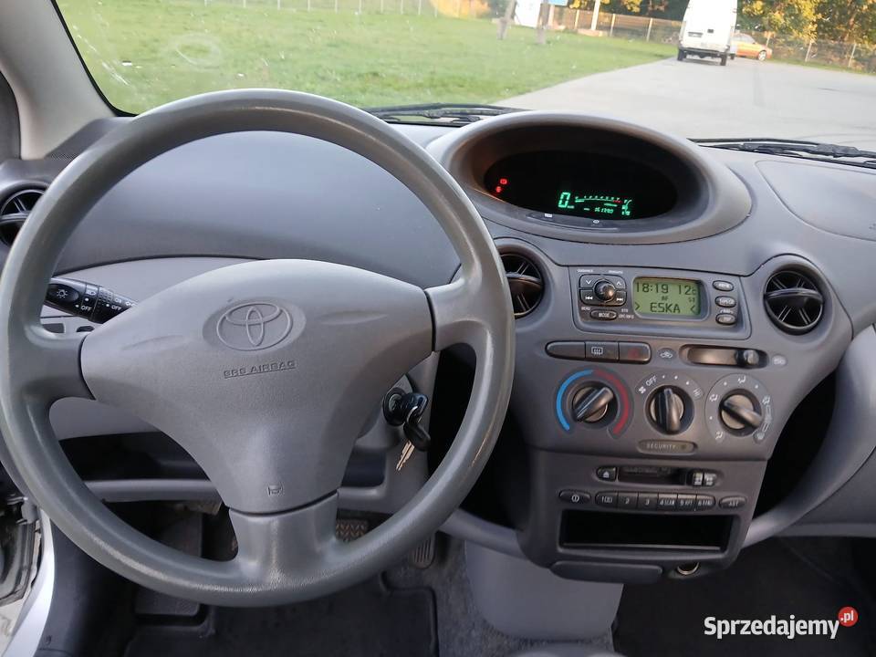 10 4cylindry 68 zamiana Yaris
