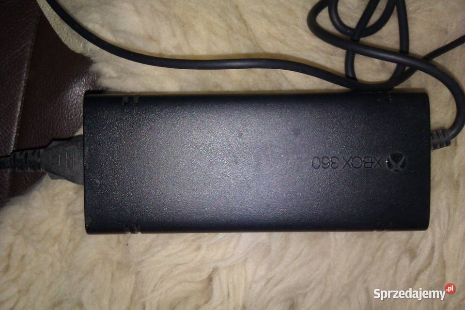 Xbox 360 E Console plus dodatkowe akumulatorki Warszawa