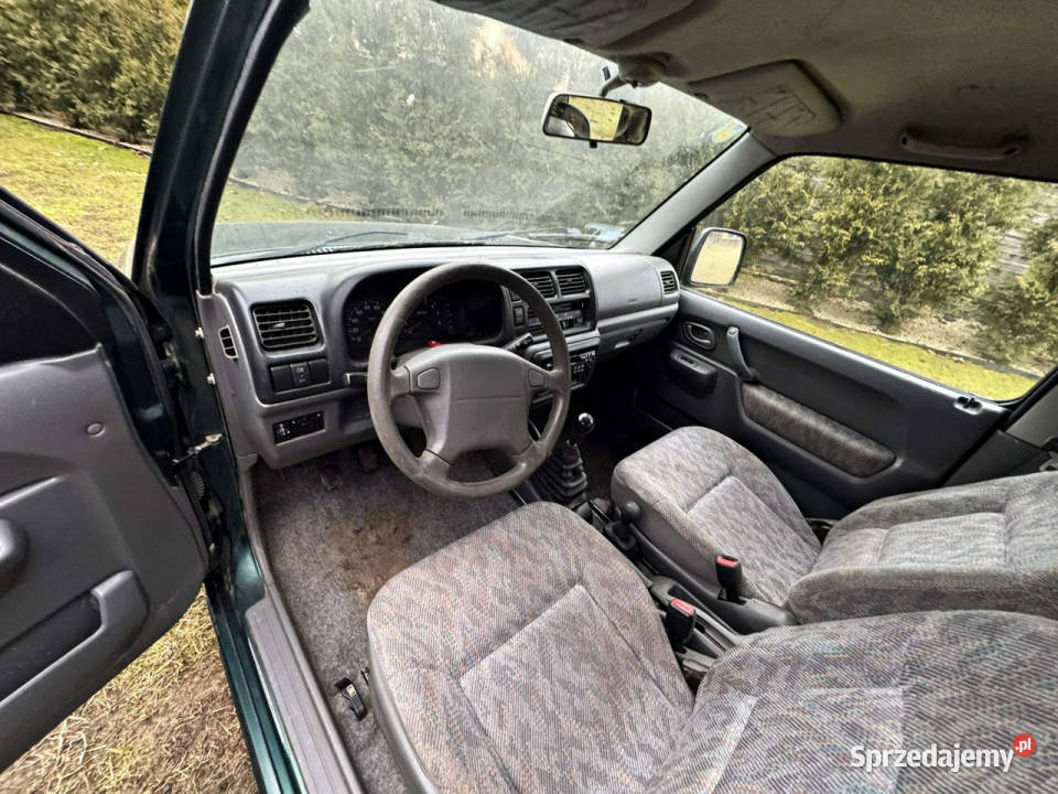 Suzuki Jimny 13 80 4x4 Klima 185000 bez rdzy III serwisowany w ASO Bliżyn