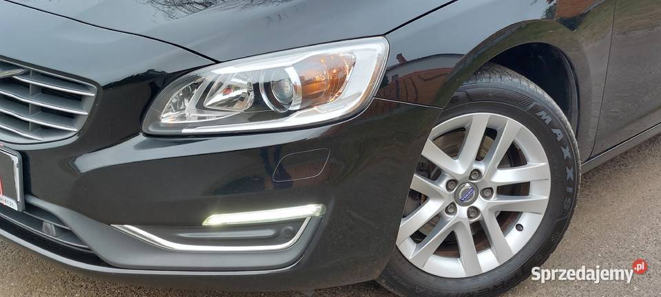 Volvo V60 Lift 20 150 D3 xenonskóranavi