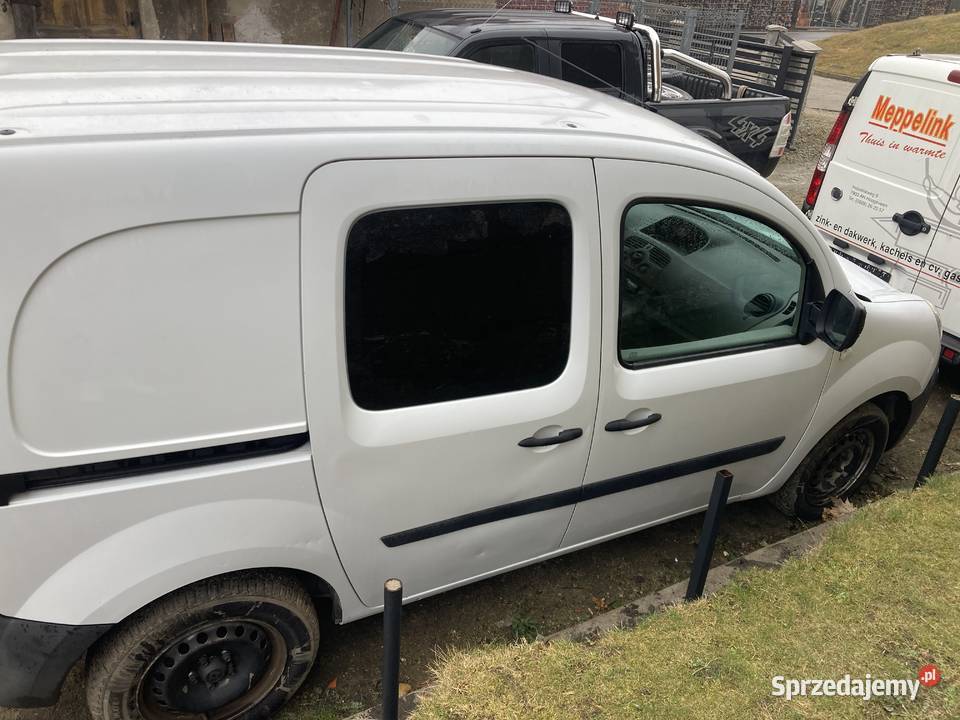Renault kangoo nieuszkodzony dolnośląskie Stobno sprzedam