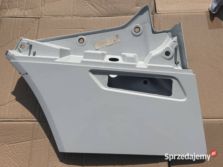 VOLVO FMX PRZEDŁUŻENIE DRZWI PRAWE 84463531 sprzedam