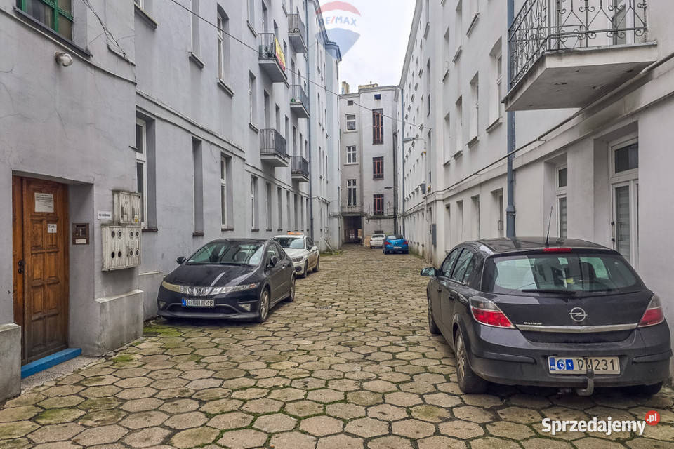 Kawalerka z balkonem Manufakturze łódzkie sprzedam