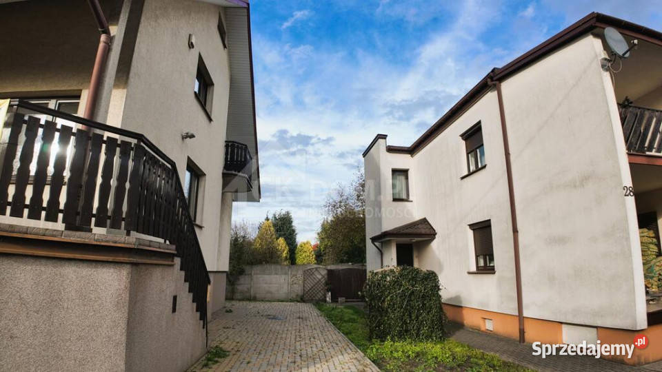 Kielce Baranówek dom z potencjałem 240 m asfalt