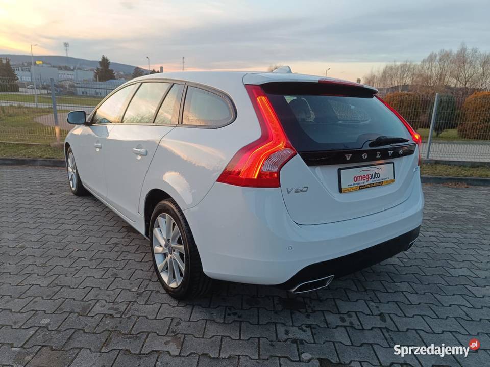 Volvo V60 I Kombi Facelifting 20 D2 DRIVEE 120 wspomaganie kierownicy Sanok sprzedam