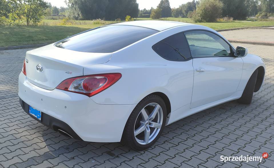 Hyundai genesis 20 t manualna