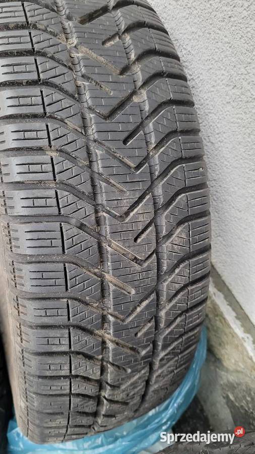 Pirelli z 2018 r SnowControl Serie III 19565R15 Głusk