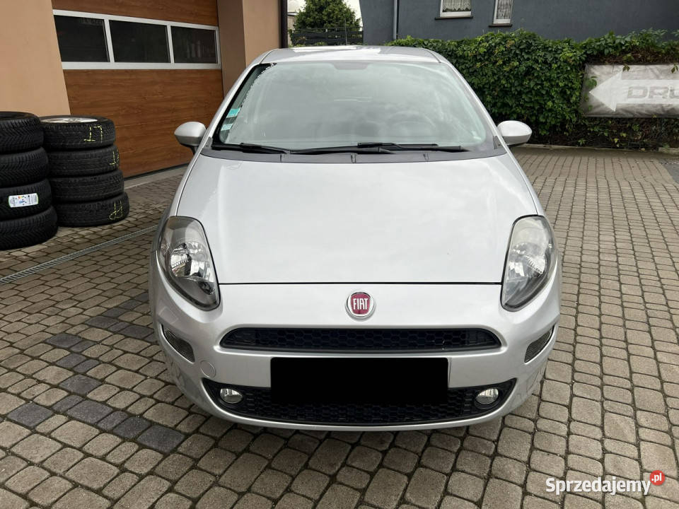 Fiat Punto 2012 12 69 Klimatyzacja Bluetooth centralny zamek Orzech