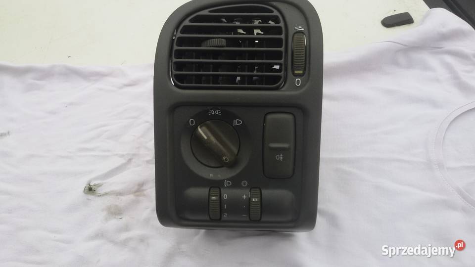 Przełoncznik swiatel volvo v40 wyposażenie elektryczne Elbląg