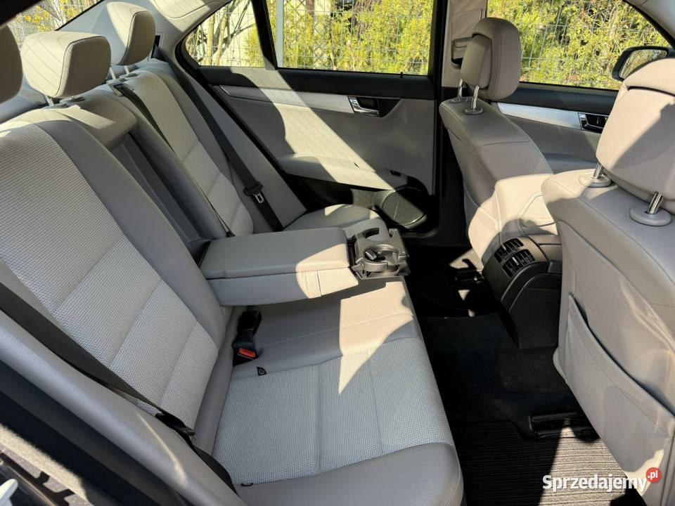 Mercedes C 180 zadbana 100 oryginalny przebieg garażowany Poznań
