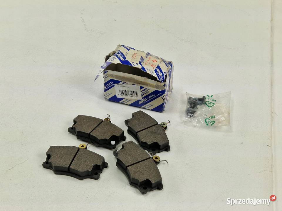KLOCKI HAMULCOWE PRZÓD LANCIA Y10 19851996 sprzedam