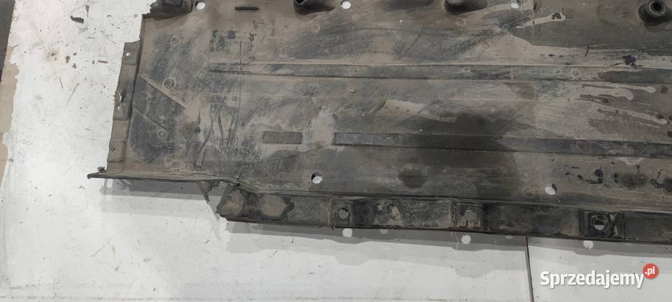 OSŁONA PŁYTA PODWOZIA PRAWA AUDI A4 B6 8H0825208 Przystajń