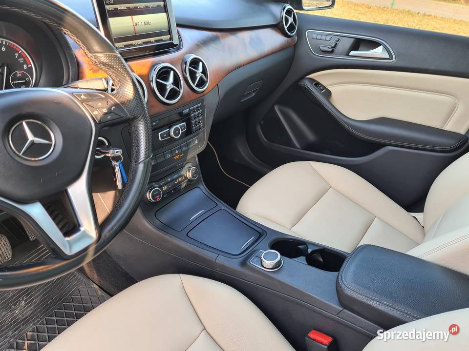 Mercedes Benz B250 Benzyna Automat Skóry Pakiet bluetooth