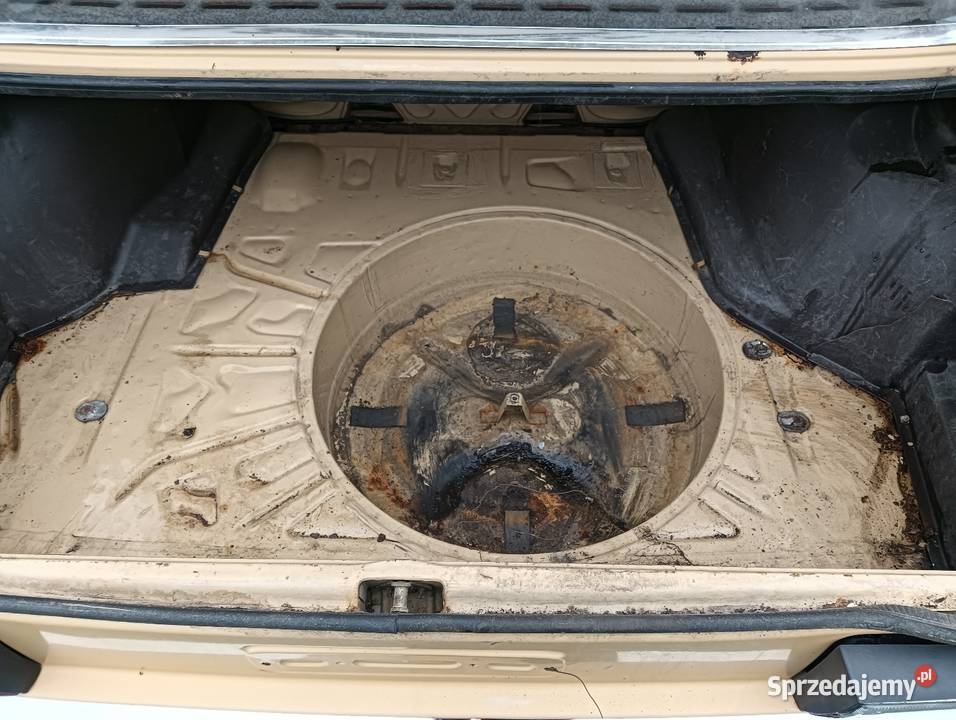 Dwie Audi 100C2 lubelskie Krasnystaw