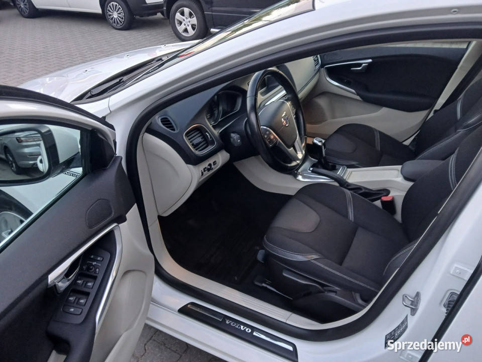 Volvo V40 16HDI alufelgi tempomat klimatronik Gryfino