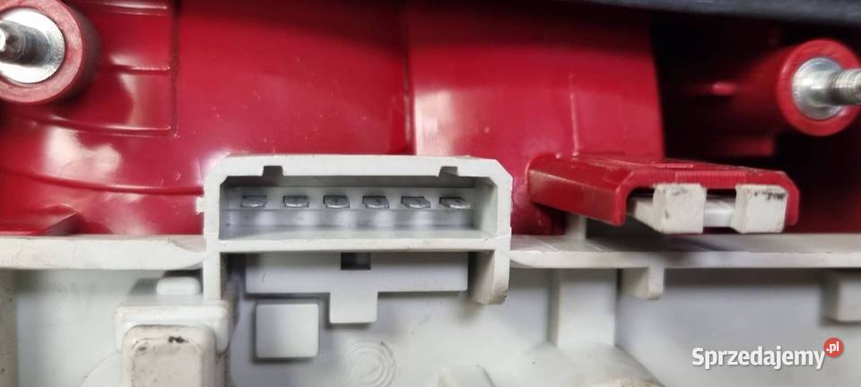 LAMPA LEWA TYŁ SKODA OCTAVIA II 1Z5945095A Lipno