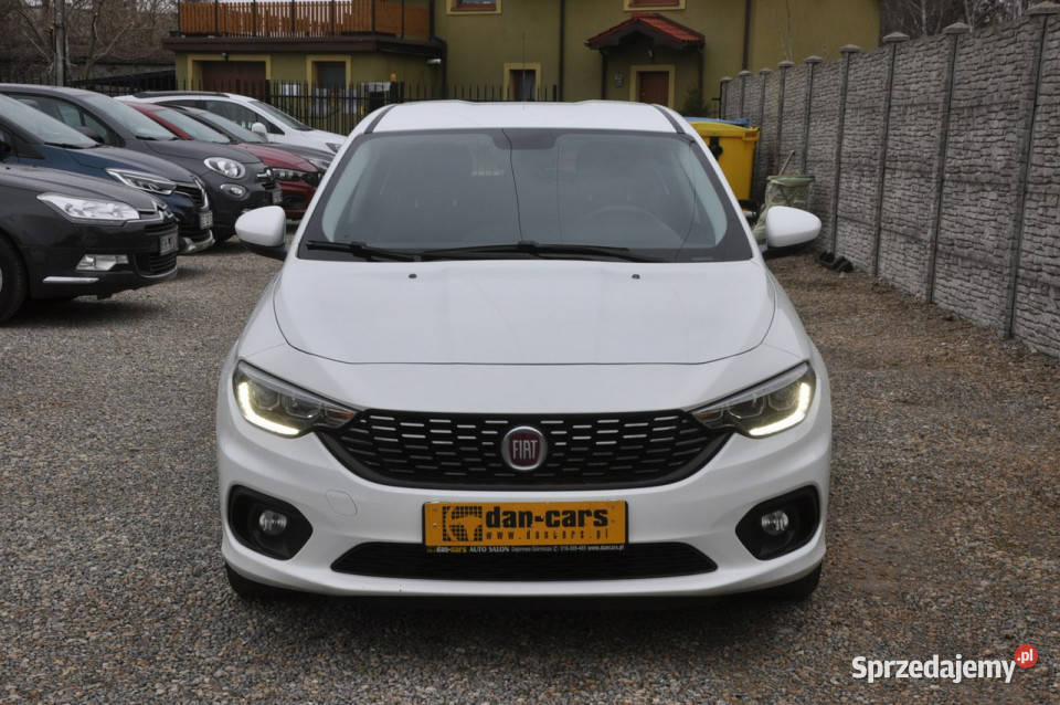 Fiat Tipo 14 95 hatchback LED Bluetooth Czujniki światła przeciwmgielne Dąbrowa Górnicza