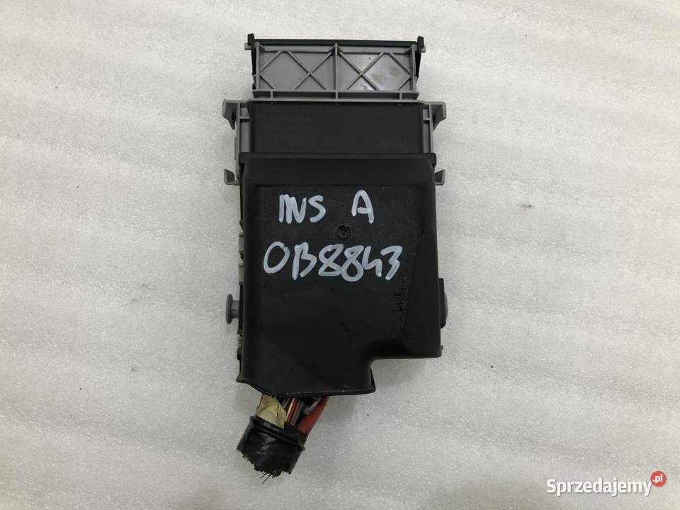 SKRZYNKA BEZPIECZNIKÓW OPEL INSIGNIA A 13222786 osobowe wielkopolskie