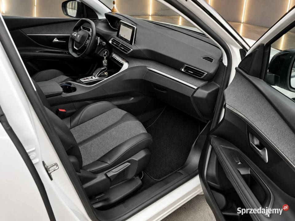 Peugeot 3008 12 benzyna PureTech 130 światła do jazdy dziennej małopolskie Żabno