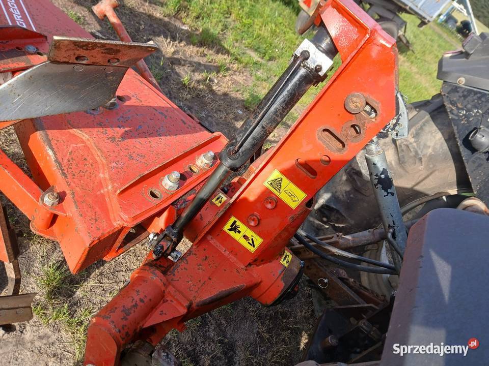Pług obrotowy 4 skiby 3550 Gregoire Besson 4 Maszyny uprawowe łódzkie Wieluń