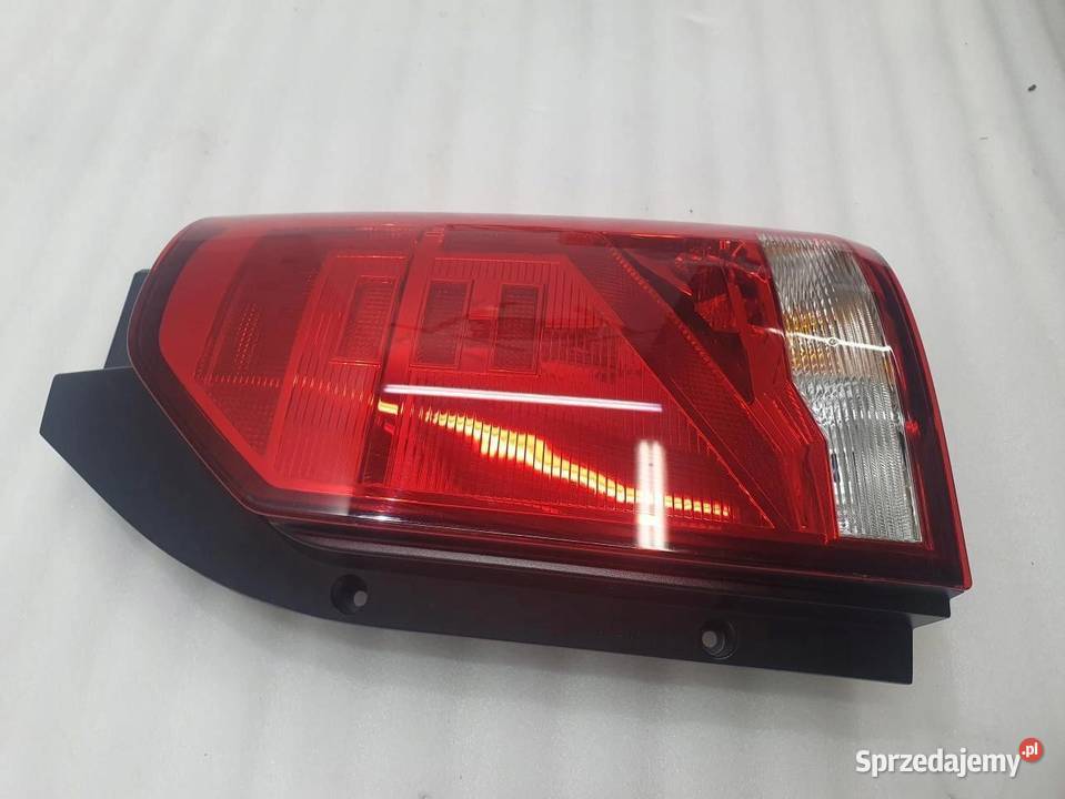 LAMPA PRAWY TYŁ VW TRANSPORTER T6 LIFT osobowe