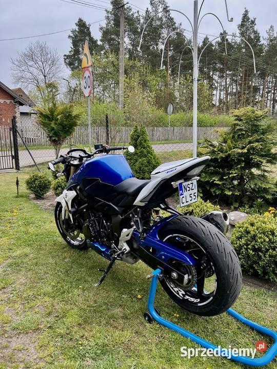 Suzuki GSR 750 piękny kolor niski przebieg Szczytno
