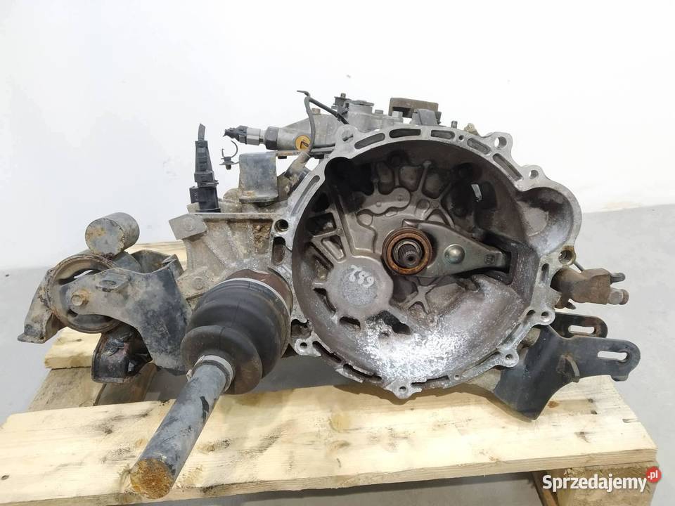 SKRZYNIA BIEGÓW S81767 16 CRDI Hyundai i30 I sprzedam
