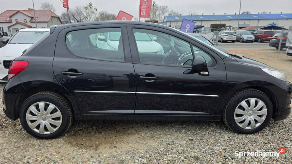 Peugeot 207 super stan climatronic mały przebieg elektryczne lusterka
