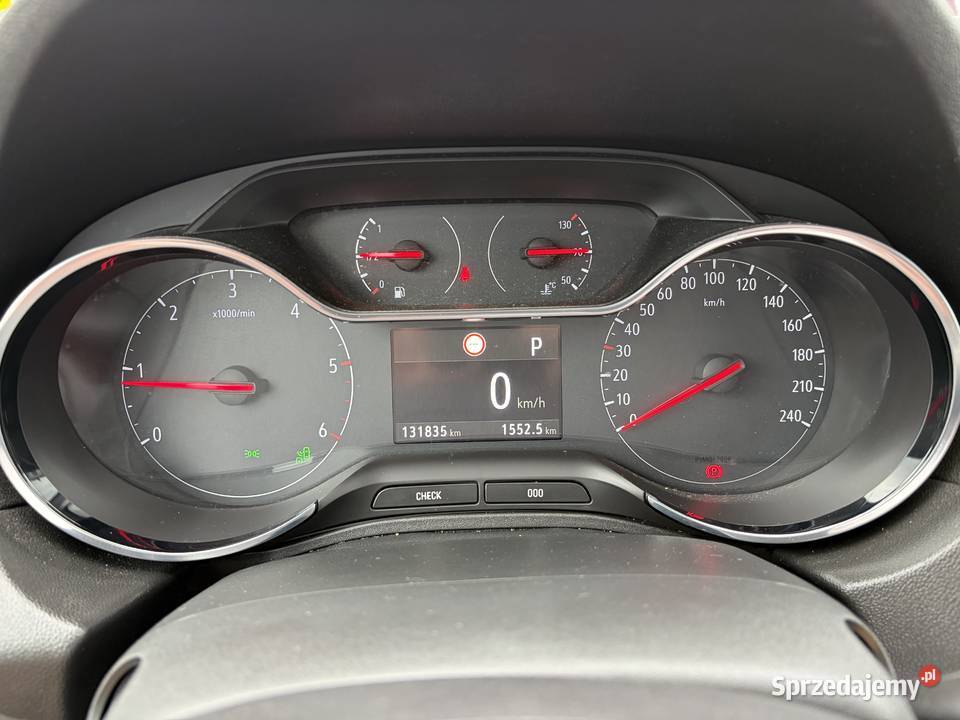 Opel grandland x Bezwypadkowy Bogato wyposażony wielofunkcyjna kierownica Miechów sprzedam