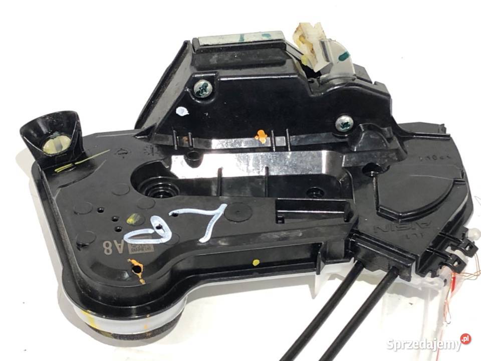 ZAMEK DRZWI LEWY PRZÓD TOYOTA COROLLA E21