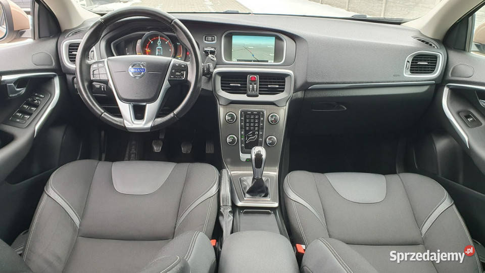 Volvo V40 20 D2 120 Momentum NAVI Półskóra Chmielnik sprzedam