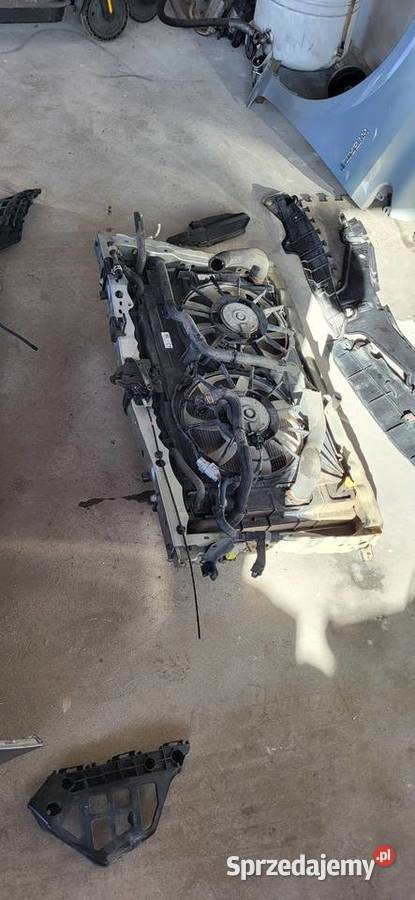 Sprzedam kompletny przód toyota aurisII hybryda osobowe