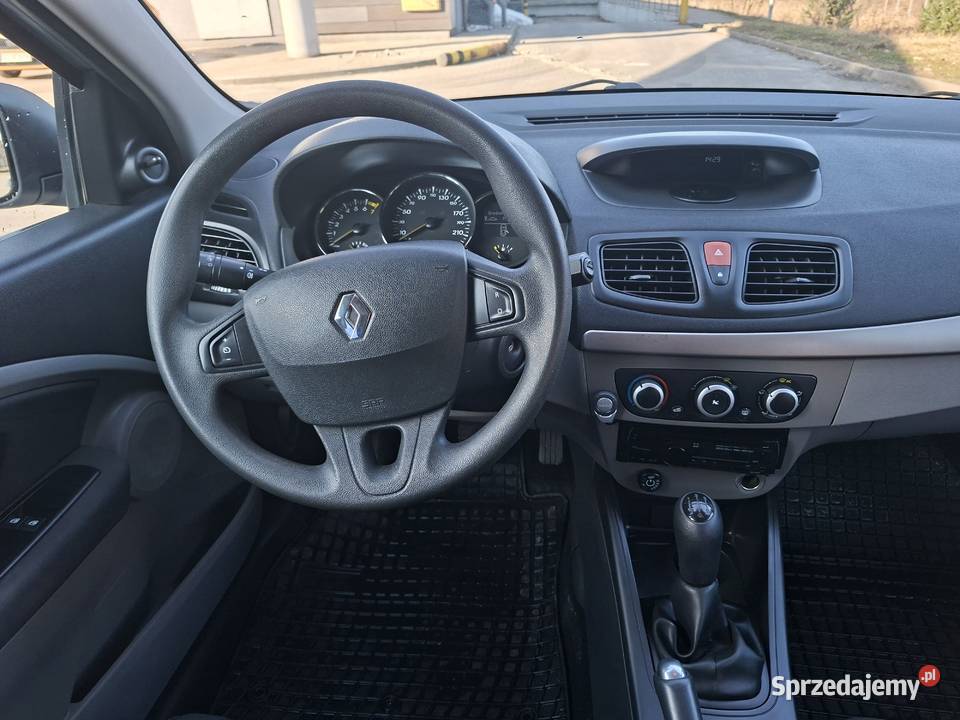 Renault Megane III 16GAZ 110 KLIMAelektrykaSALON Rok produkcji 2010 Łódź sprzedam