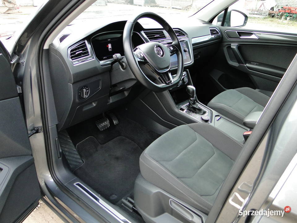 Volkswagen Tiguan II 20 VW RLine TDI 190 DSG 4x4 Rok produkcji 2018 mazowieckie