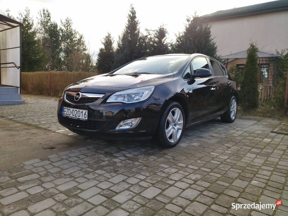 Opel Astra 1.4T 140km  bezwypadkowy oryginalny lakier