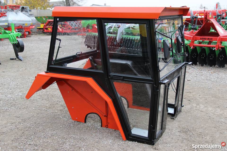 Kabina ciągnikowa do ciągnika C 330 C330 z kujawsko-pomorskie Rogóźno