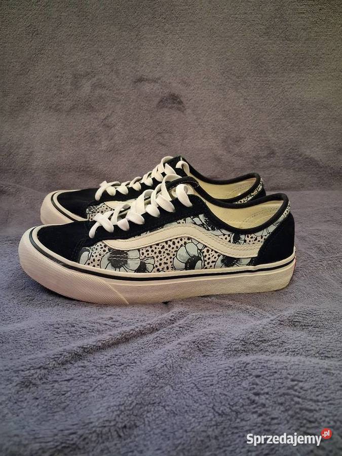 Buty damskie marki Vans Mielec
