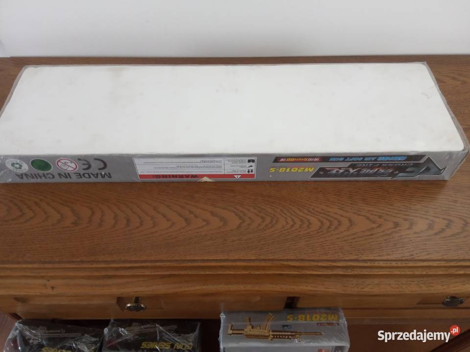 Karabin na kulki plastikowe z laserem 4 op kulek sprzedam